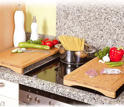 Produktbild von KESPER Herdabdeckplatte Bambus – 54 x 28 x 4,3 cm – Schneidebrett & Abdeckplatte mit Saftrille – ideal für Glaskeramik- & Induktionsherde – 5859013