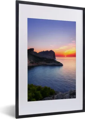 Produktbild von MuchoWow® Gerahmtes Poster Meer - Felsen - Berge - Natur 40x60 cm - Poster mit Schwarzem Bilderrahmen Wandposter Rahmen Foto Bilder - Poster in Rahmen