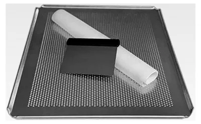 Produktbild von 3-teiliges Backset - Perforiertes Backblech 46,5 x 37,5 cm, Silikonmatte, Teigschaber aus Edelstahl für das Brotbacken zu Hause