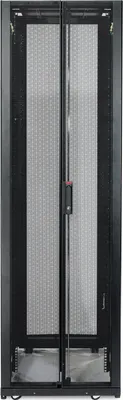 Obrázek produktu pro APC AR3100, Volně stojící rack, 42U, 1701 kg, Zámek, Nastavitelné nohy, Otočná kolečka