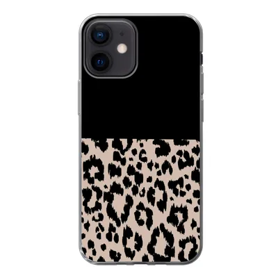 Produktbild von MuchoWow® Handyhülle Schutzhülle Hülle für iPhone 12 Panther Druck - Tiere - Schwarz Silikon Softcase Handy Hülle - Schutzhülle