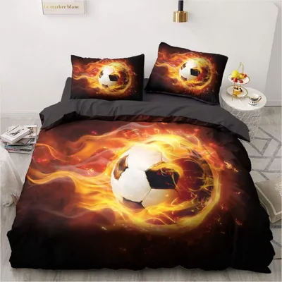 Obrázok produktu pre Sada posteľnej bielizne 200x220 cm, motív futbalu a plameňa, oranžová farba, 3D efekt, mikrovlákno, 3-dielna sada (deka, obliečka na prikrývku so zipsom a 2 vankúšové obliečky 80x80 cm)