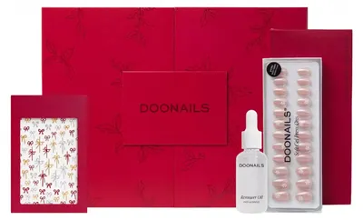 Produktbild von Adventskalender 2026 Frauen 24 Türchen mit Press Ons Nails Limited Edition