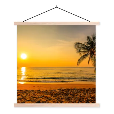 Produktbild von MuchoWow® Textilposter Palme - Strand - Sonnenuntergang - Meer 120x120 cm mit holzfarbenen Rahmen - Textil-Poster
