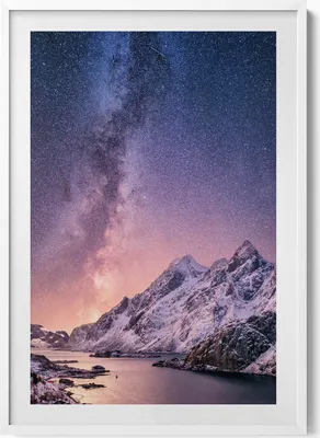 Produktbild von Polarlicht und Sternenhimmel über den Bergen– Wandbild mit Rahmen – Gerahmtes Bild  – Wanddekoration – 70x100 cm –  Weiß Rahmen
