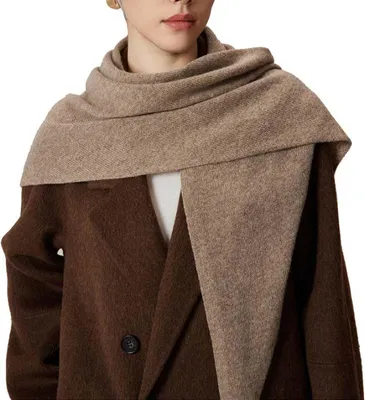 Produktbild von Dreieckiger Damen-Wollschal, 60 x 160 cm - braun, kann als Schal oder Stola getragen werden.