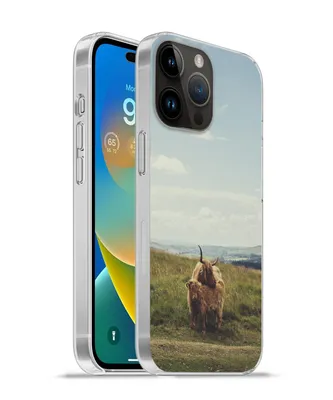 Produktbild von MuchoWow® Handyhülle Schutzhülle Hülle für Apple iPhone 14 Pro Max Schottische Highlander - Gras - Wolken - Tiere Silikon Softcase Handy Hülle - Hardcover