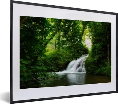 Produktbild von MuchoWow® Gerahmtes Poster Wasserfall - Natur - Grün 40x30 cm - Poster mit Schwarzem Bilderrahmen Wandposter Rahmen Foto Bilder - Bilderrahmen - Poster im Rahmen