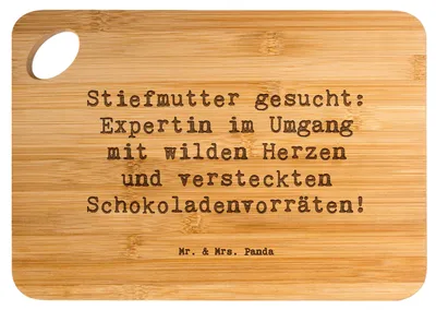 Produktbild von Mr. & Mrs. Panda Brett Spruch Stiefmutter Expertin - Transparent - Geschenk, Liebe, vesperbrett, Herausforderungen, Verwandte, Dankeschön, Frühstücksbrett, Holzbrett