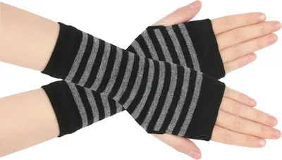 Produktbild von INF Gestreifte fingerlose Handschuhe, gestrickte Armstulpen mit Daumenloch Schwarz+Grau