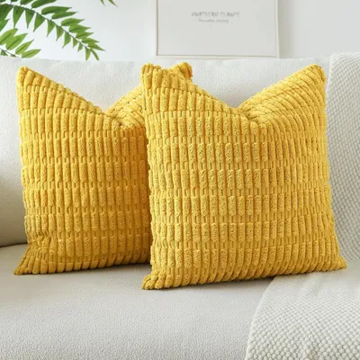 Produktbild von Set aus 2 Samtkissenbezügen, moderne Kissenbezüge, dekorative Sofakissen, Zierkissenbezug für Wohnzimmer, Sofa, Schlafzimmer, gelb