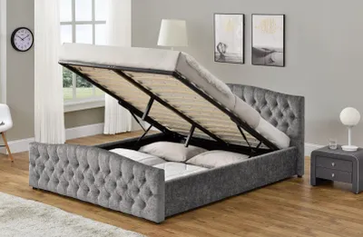 Produktbild von Chesterfield Bett Design Schlafzimmer Englisches Betten 180x200cm Textil Polster