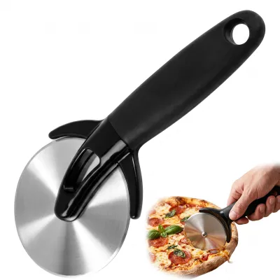 Pizzaroller aus Edelstahl mit Schutzhülle, Pizzaschneider