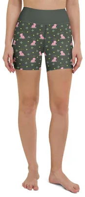 Produktbild von Mr. & Mrs. Panda Yoga Shorts Schwein Glück Größe L - Grün - Geschenk, Gute Laune, Motivation, Sportshorts Damen, Sportbekleidung, Sterne, Glücksbringer, Ziele, Sporthose