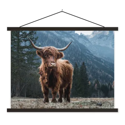 Produktbild von MuchoWow® Textilposter Schottische Highlander - Berg - Landschaft - Bäume - Kuh - Natur 150x113 cm mit holzfarbenen Rahmen - Poster