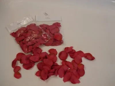 Produktbild von Rosenblütenblätter Altrosa - 90 Seidenstreublüten für Hochzeiten und Tischdekoration