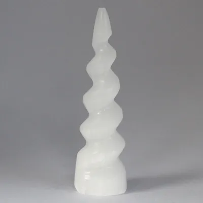 Obrázek produktu pro Věžka z lunární selenítu ve spirále – 15 cm