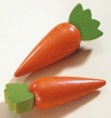 Produktbild von HABA Spielfigur Möhre für Kaufladen mit integrierter Rassel, 100 mm lang