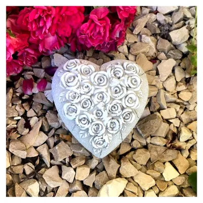Produktbild von Herz Rosenherz Rosenbouquet Grabherz Rosen Grabschmuck Gedenkstein 8cm weiß