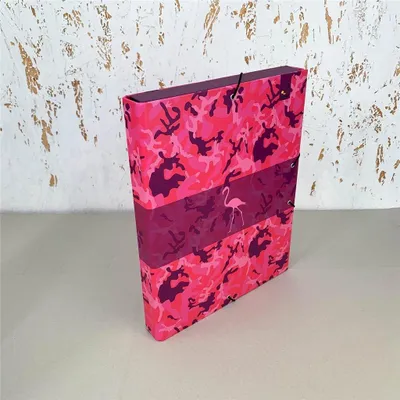 Imagen del producto de Carpeta A4 con goma elástica, color rosa camuflaje, 34 mm