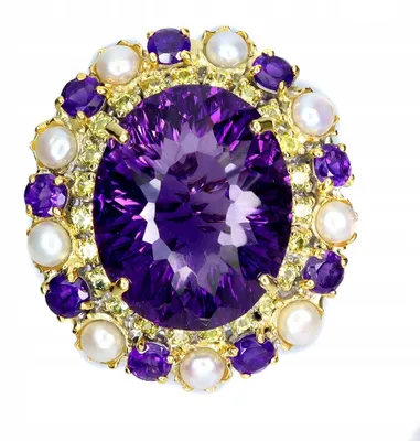 Produktbild von Ein atemberaubender Ring mit einem riesigen 42-Karat-Amethyst, Perlen und Saphiren, 925er Silber