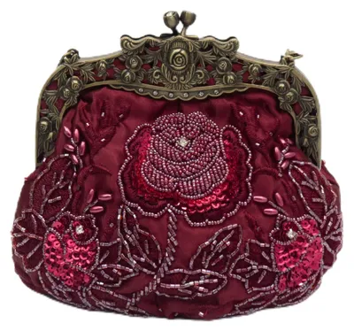 Image de Pochette vintage ornée de perles, idéale pour les soirées