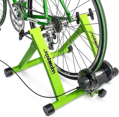 Productafbeelding van Famanu fietstrainer met 6 versnellingen - geschikt voor fietsen met een wielmaat van 26-28 inch, belastbaar tot 150 kg