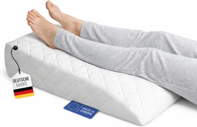 Produktbild von Venenkissen Beine - Lagerungskissen Erwachsene zum Hochlegen - Beinkissen Beinhochlagerungskissen Stützkissen Keilkissen für Knie, waschbarer Bezug, EU, 71 x 40 x 15 cm