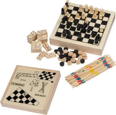 Produktbild von Spieleset in einer Holzbox mit Schach, Mikado, Dame, Domino