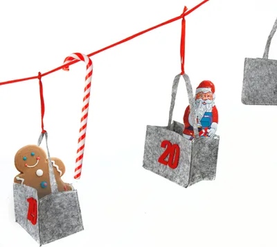 Produktbild von Adventskalender TASCHEN aus Filz - Länge ca. 5m