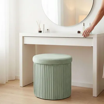 Obrázok produktu pre Zamatová úložná stolička, šalviová – 38x38 cm, čalúnená