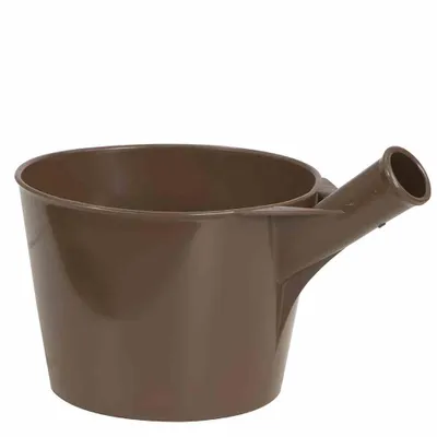 Immagine prodotto di KERBL Jaucheschöpfer braun aus Kunststoff, mit Tülle, Fassungsvermögen 4,4 l