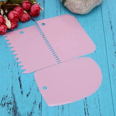 Produktbild von CHPN – Teigschaber – Fondantschaber – Backwerkzeuge – Backutensilien – Teigschaber – Spatel – 12/8 cm – 3 Größen – 3-teiliges Set – Rosa