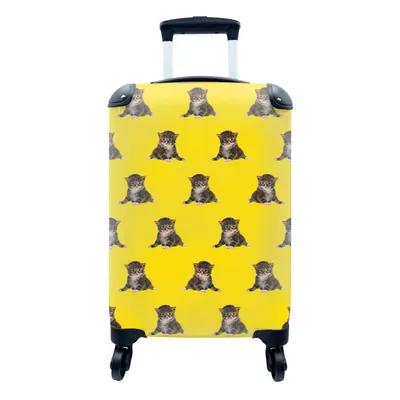 Produktbild von MuchoWow® Koffer Handgepäck Trolley Rollkoffer Kleine Reisekoffer mit 4 Rollen - Kätzchen - Muster - Gelb - Cabin Size < 55x40x23 cm & 55x40x20 cm - Fotokoffer - Kabinenkoffer - Boardgepäck - Reise-Box - Reisekoffer - Reisegepäck - Koffer mit Bild - Trolley für Kinder