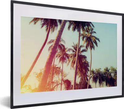 Produktbild von MuchoWow® Gerahmtes Poster Palme - Sommer - Retro - Sonne 40x30 cm - Poster mit Schwarzem Bilderrahmen Wandposter Rahmen Foto Bilder - Bilderrahmen - Poster im Rahmen