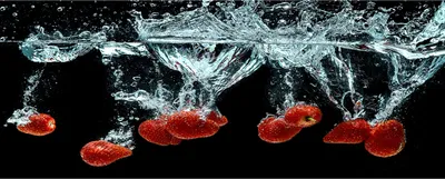 Produktbild von Tulup® Küchenrückwand Spritzschutz aus Glas -125x50 -Spritzschutz auf gehärtetes Glas Essen & Getränke Erdbeeren Wasser