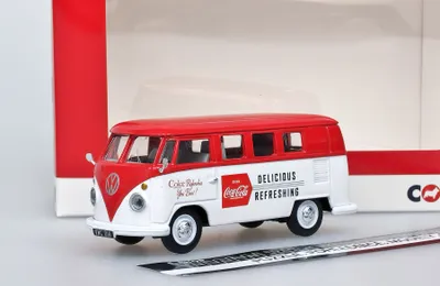Produktbild von Volkswagen T1 (1960) Coca Cola - Rot/Weiß CORGI 1:43