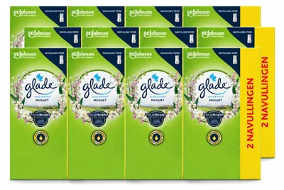 Imagen del producto de 12 unidades de recambios Glade Touch & Fresh, aroma "Campanilla", 10 ml cada uno. Paquete económico