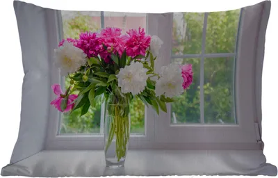 Produktbild von MuchoWow® Outdoor Kissen - Blumen - Pfingstrosen - Vase - 50x30 cm - Wetterfest - Lounge Kissen - Sofa kissen - Wohnzimmer Dekoration