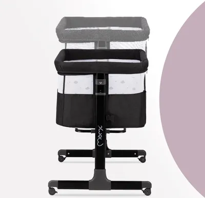 Produktbild von MoMi REVO – 2-in-1 Beistellbett & Babybett, höhenverstellbar mit Neigungsverstellung, inkl. Matratze, Spielzeug & Moskitonetz – Dunkelgrau