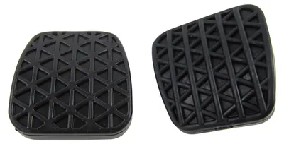 2x Pedale Pedalkappen Gummi Bremse + Kupplung Pedal für Opel / Vauxhall / Saab – Produktansicht