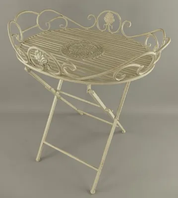 Produktbild von Casa Padrino Jugendstil Garten Beistelltisch Rustikal Weiß 63 x 48 x H. 70 cm - Klappbarer Garten Metall Tisch - Barock & Jugendstil Garten Möbel
