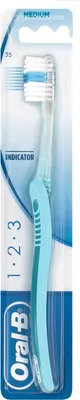 Produktbild von Oral-B Zahnbürste Indicator 35 mit kurzem Kopf Medium 4-er Packung