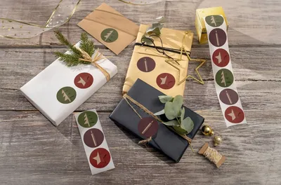Produktbild von Weihnachts-Rollensticker  47x47mm Cut-out style VE=20x200 Stück