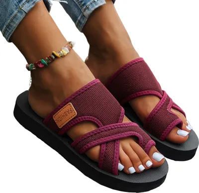 Produktbild von 1 Paar Damen-Sandalen in Übergröße, rutschfeste Sohle, atmungsaktives Hohlnetz, leichte Slide-Sandalen mit Fußgewölbeunterstützung, Sommer- und Strandschuhe