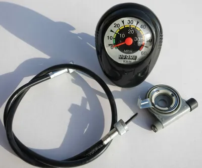 Produktbild von Tachometer Die Niere Schwarz 10,3 cm hoch mit Lenkerhalterung für 26 Zoll