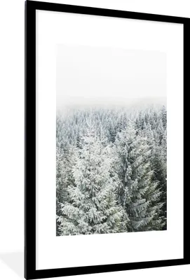Produktbild von MuchoWow® Gerahmtes Poster Wald - Schnee - Winter - Jahreszeiten - Tannenbaum 60x90 cm - Poster mit Schwarzem Bilderrahmen Wandposter Rahmen Foto Bilder - Dekoration - Wandposter Wohnzimmer - Hochwertig