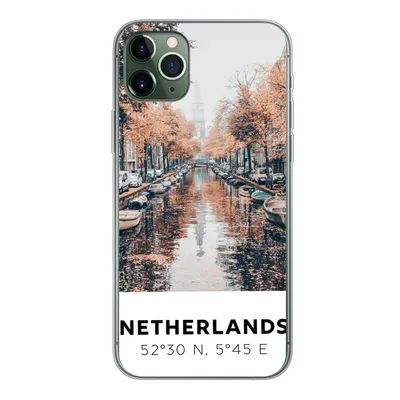 Produktbild von MuchoWow® Handyhülle Schutzhülle Hülle für iPhone 11 Pro Max Niederlande - Amsterdam - Gracht - Herbst Silikon Softcase Handy Hülle - Schutz