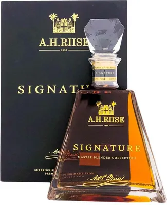 Produktbild von A.H. Riise Signature + Box 700ml 43,9% Vol.