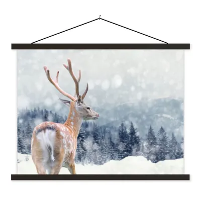 Produktbild von MuchoWow® Textilposter Winter - Hirsche - Tiere 120x90 cm mit schwarzem Rahmen - Aufhänger für Poster